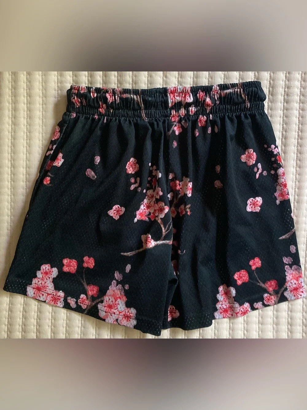 BKTSQD Mesh Athletic Gym Shorts Men’s Small 4.5” Black Floral Cherry Blossoms